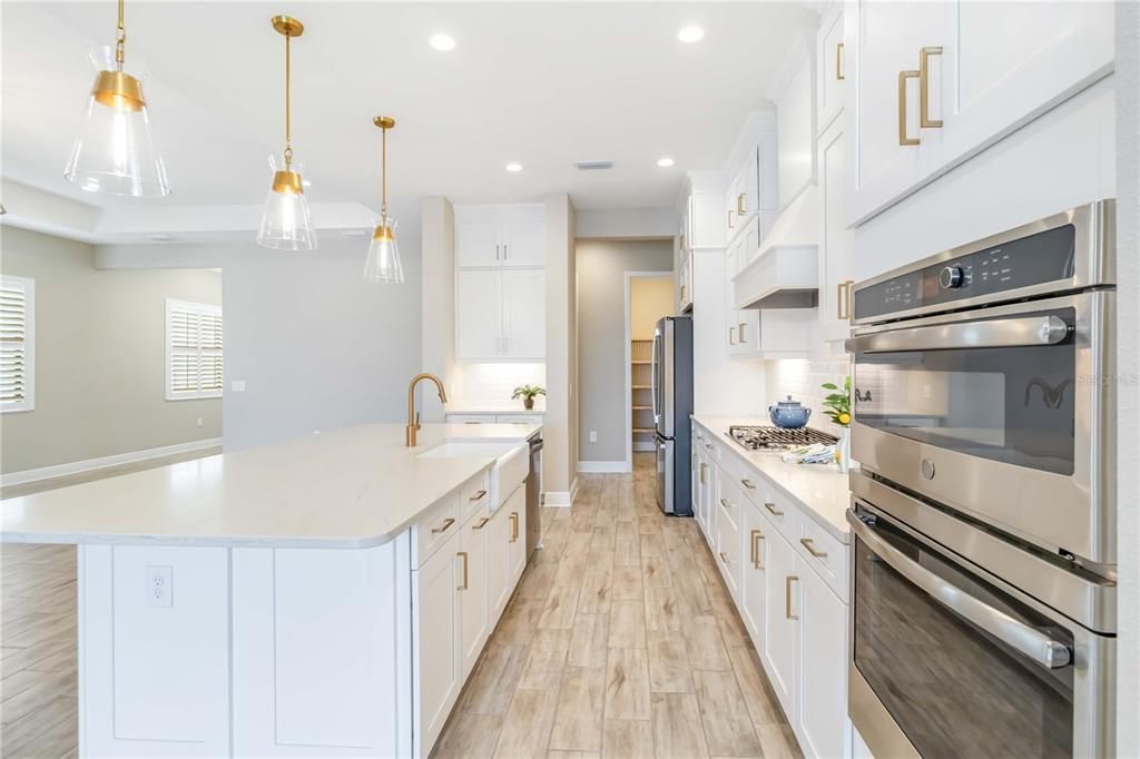 На продажу: $794,000 (3 спален, 2 ванн, 2427 Квадратных фут)