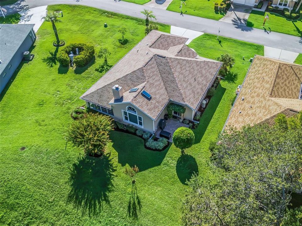 合同活跃: $264,990 (2 贝兹, 2 浴室, 1596 平方英尺)