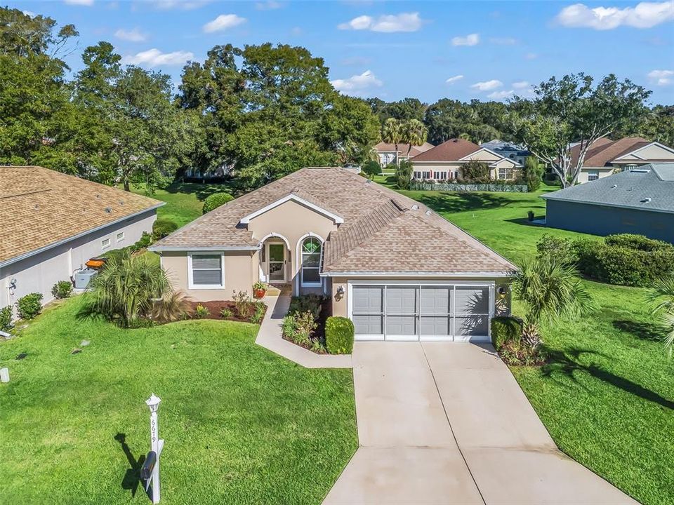 合同活跃: $264,990 (2 贝兹, 2 浴室, 1596 平方英尺)