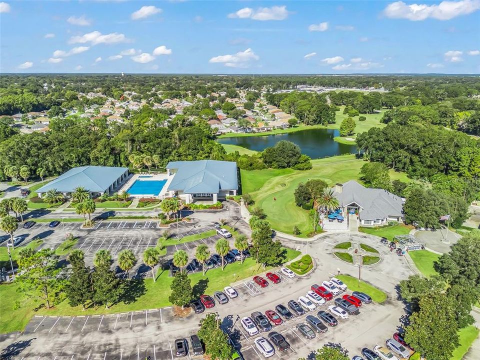 合同活跃: $264,990 (2 贝兹, 2 浴室, 1596 平方英尺)