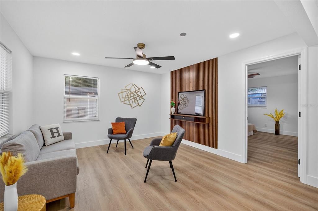 Active With Contract: $540,000 (4 beds, 2 baths, 1916 Square Feet)