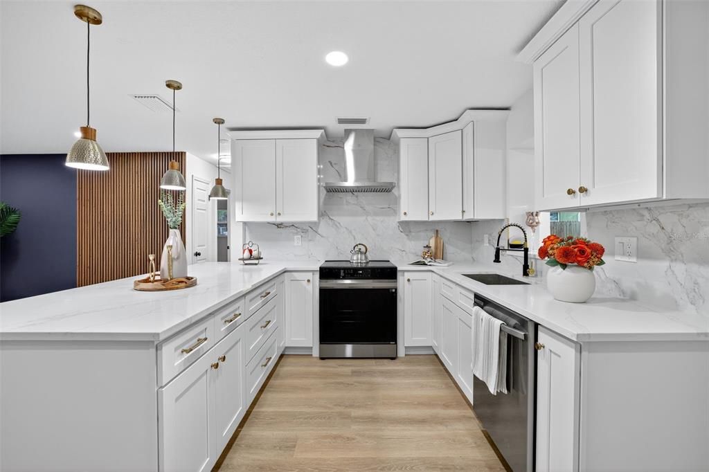 Active With Contract: $540,000 (4 beds, 2 baths, 1916 Square Feet)