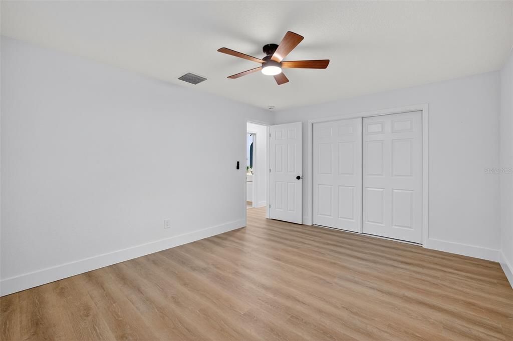 Active With Contract: $540,000 (4 beds, 2 baths, 1916 Square Feet)