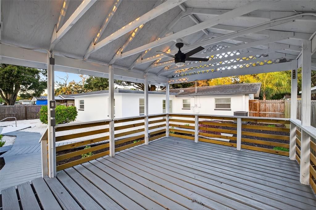 Active With Contract: $540,000 (4 beds, 2 baths, 1916 Square Feet)