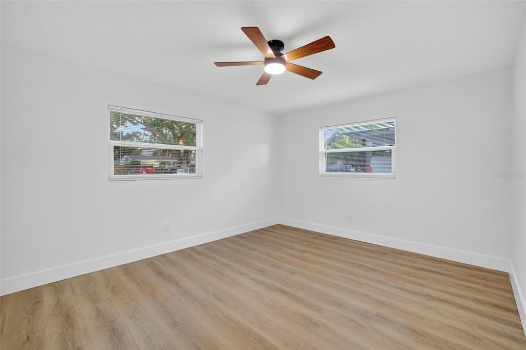 Active With Contract: $540,000 (4 beds, 2 baths, 1916 Square Feet)