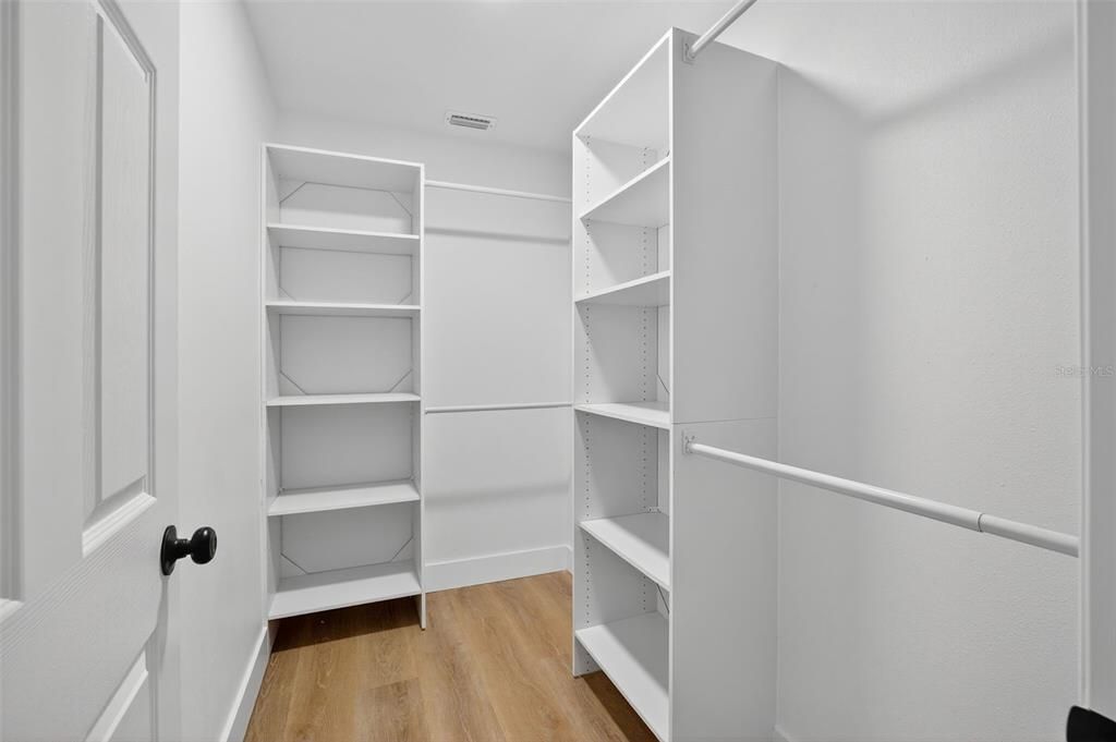 Active With Contract: $540,000 (4 beds, 2 baths, 1916 Square Feet)