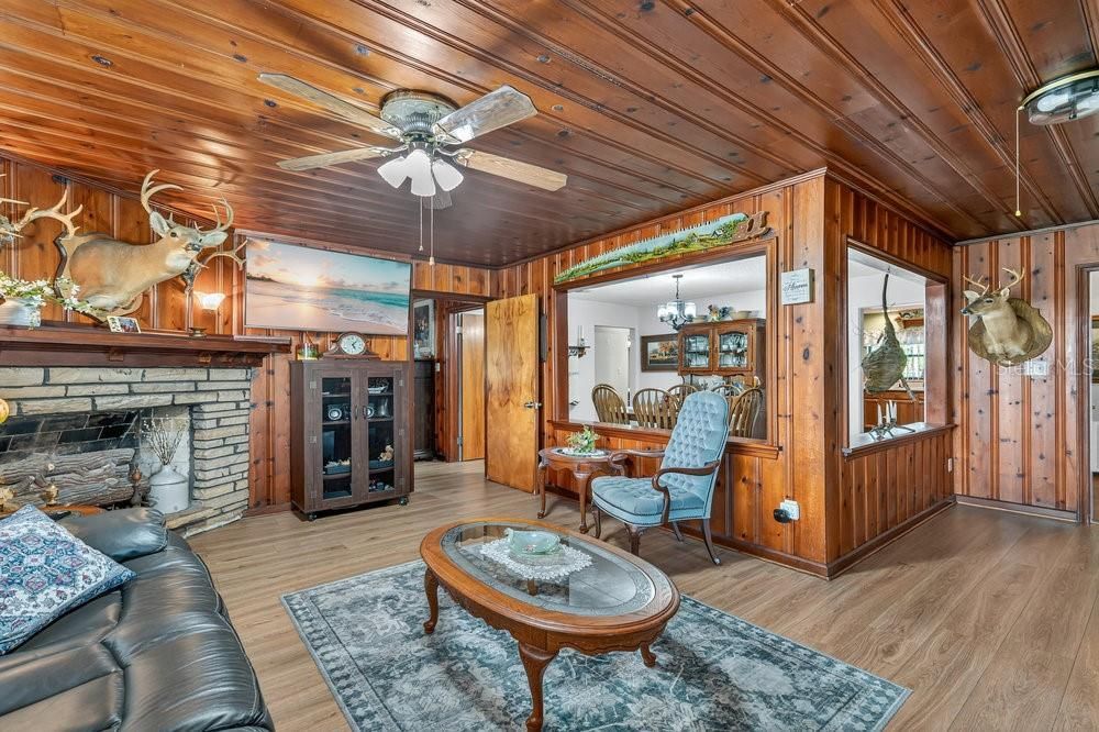 待售: $339,900 (3 贝兹, 2 浴室, 1740 平方英尺)