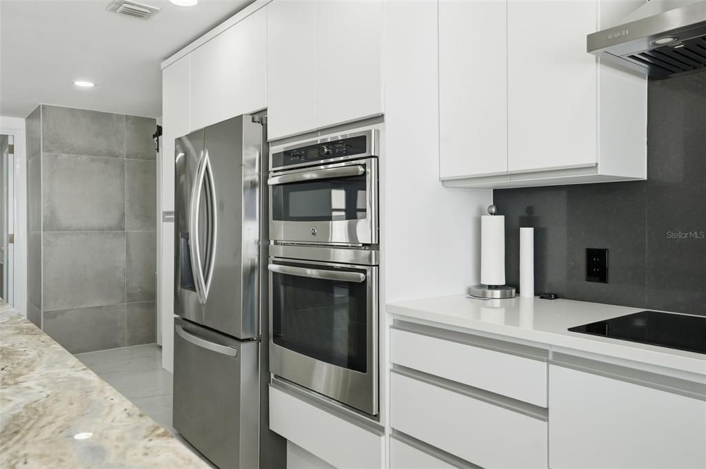 For Sale: $680,000 (4 beds, 3 baths, 3286 Square Feet)