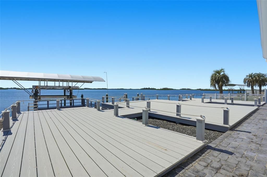 For Sale: $680,000 (4 beds, 3 baths, 3286 Square Feet)