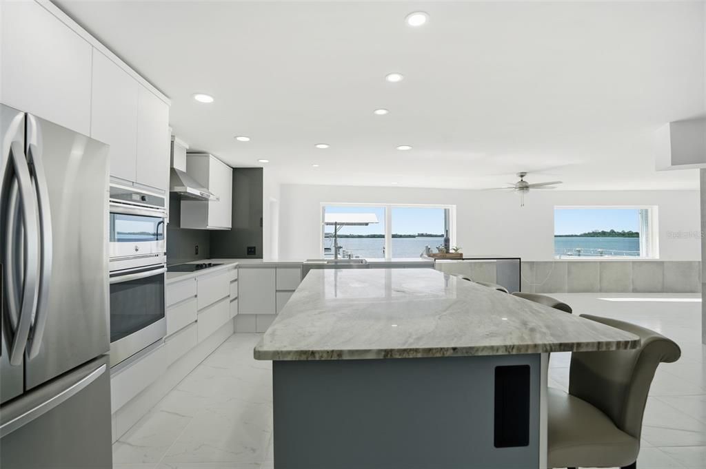 For Sale: $680,000 (4 beds, 3 baths, 3286 Square Feet)