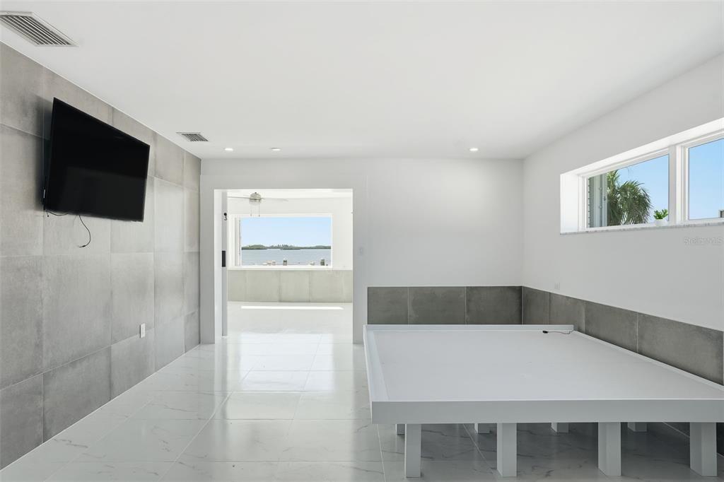 For Sale: $680,000 (4 beds, 3 baths, 3286 Square Feet)