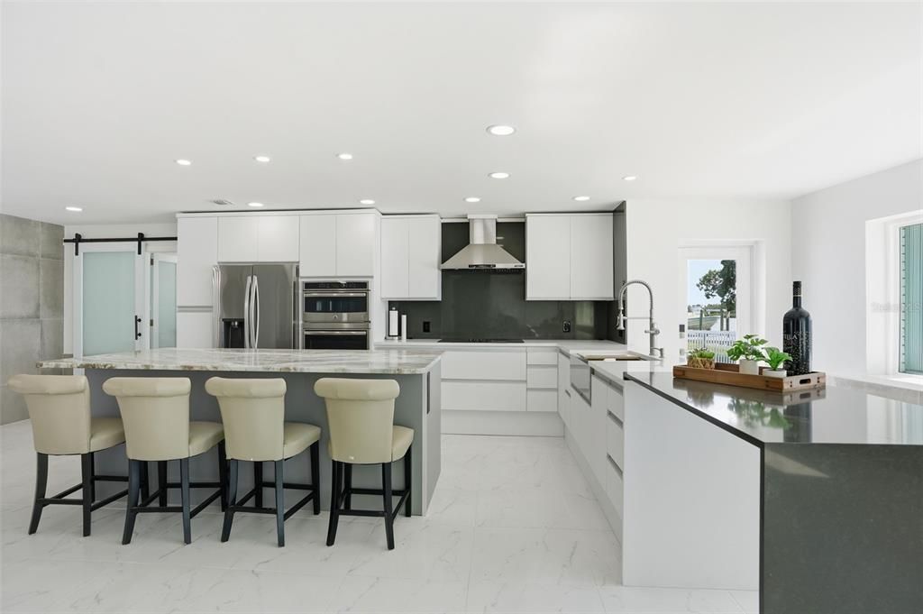 For Sale: $680,000 (4 beds, 3 baths, 3286 Square Feet)