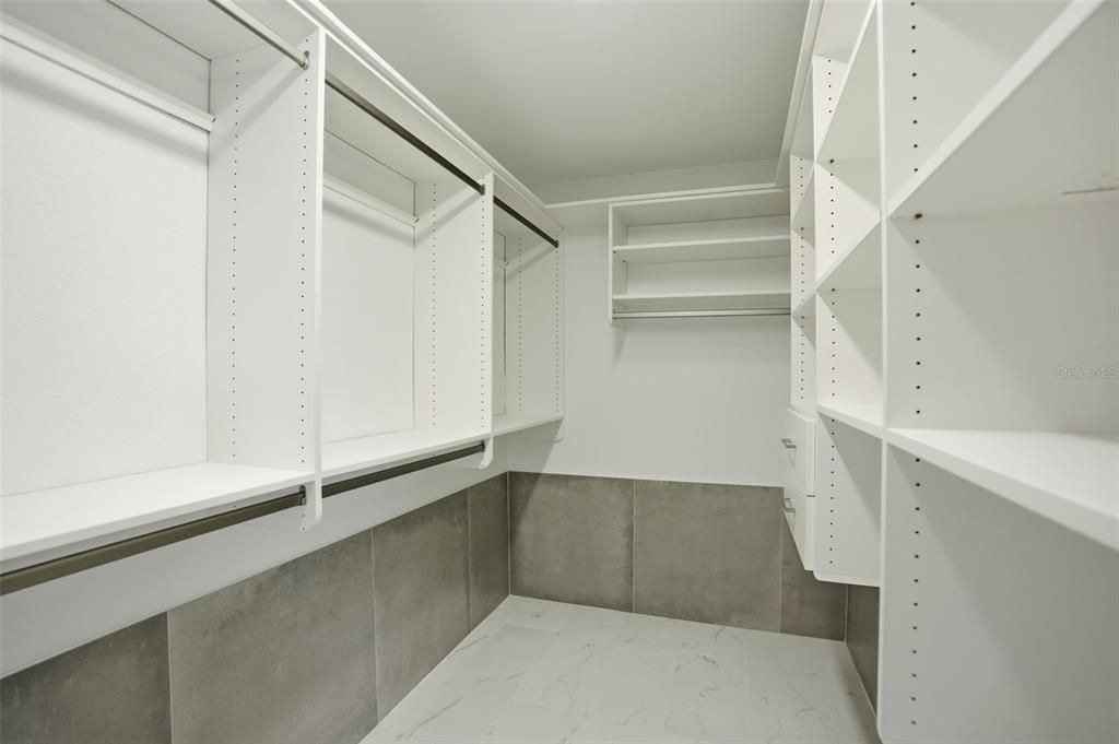 For Sale: $680,000 (4 beds, 3 baths, 3286 Square Feet)