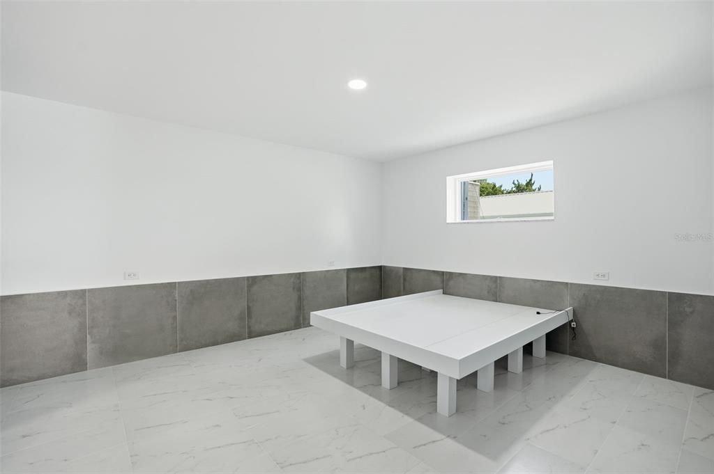 For Sale: $680,000 (4 beds, 3 baths, 3286 Square Feet)