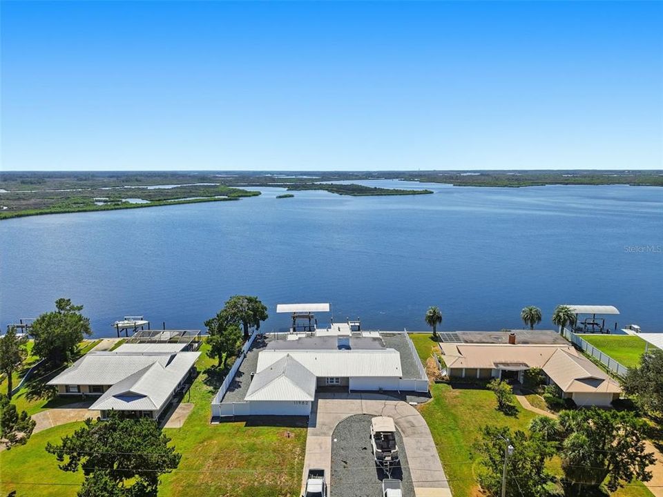 For Sale: $680,000 (4 beds, 3 baths, 3286 Square Feet)