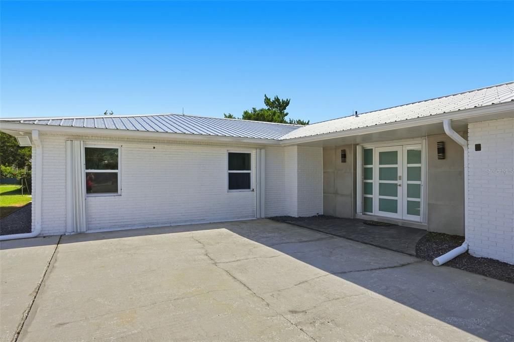 For Sale: $680,000 (4 beds, 3 baths, 3286 Square Feet)