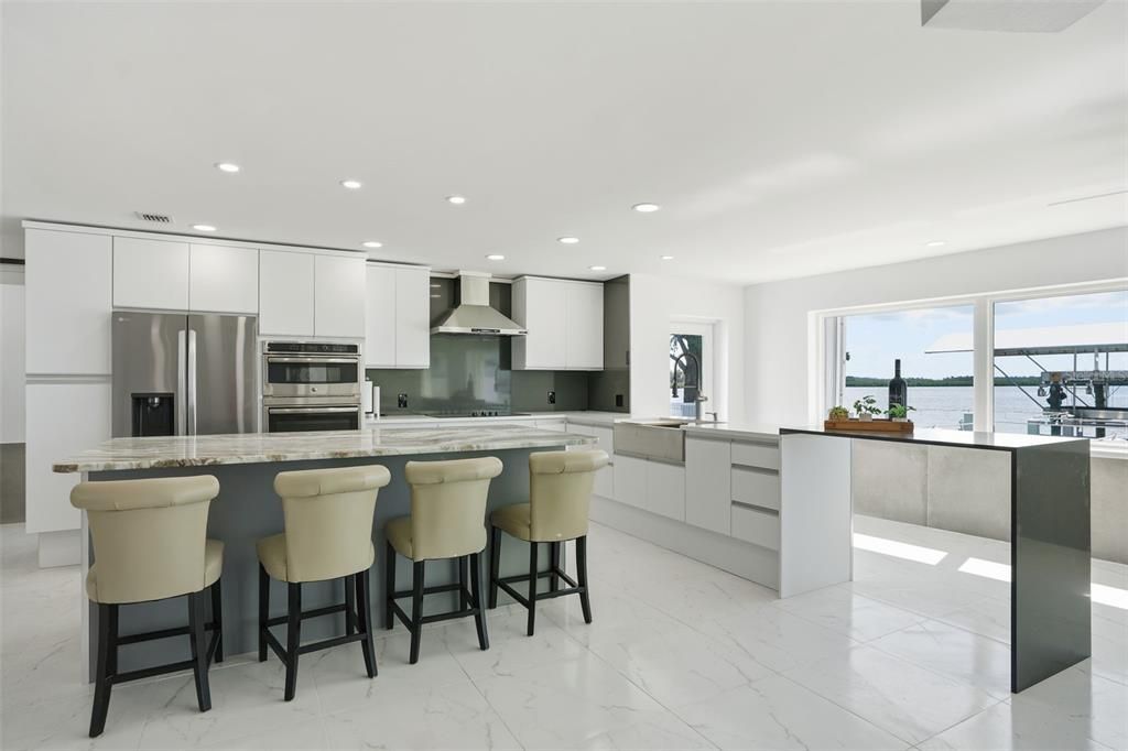 For Sale: $680,000 (4 beds, 3 baths, 3286 Square Feet)