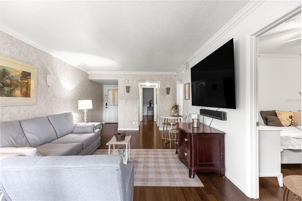 Activo con contrato: $115,000 (2 camas, 1 baños, 784 Pies cuadrados)