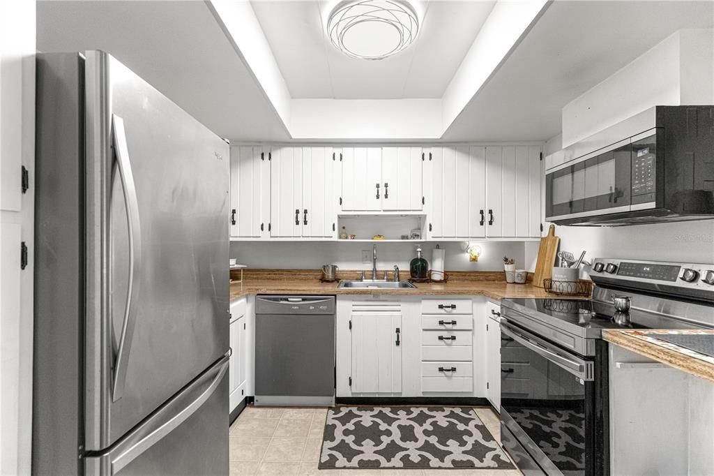 Activo con contrato: $115,000 (2 camas, 1 baños, 784 Pies cuadrados)