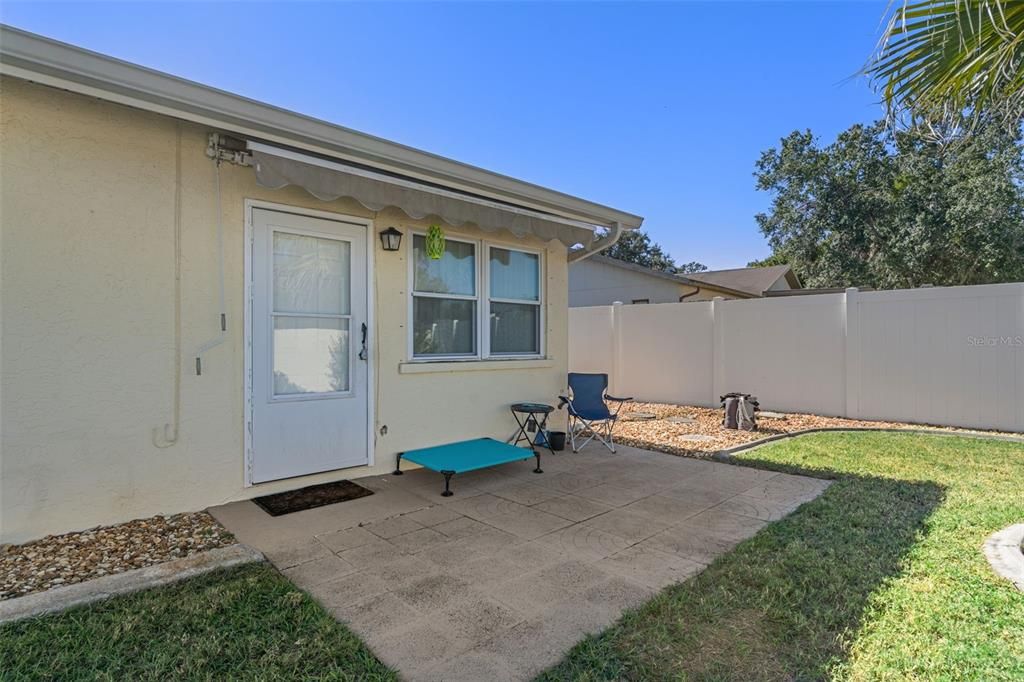 Под контрактом: $290,000 (2 спален, 2 ванн, 1603 Квадратных фут)