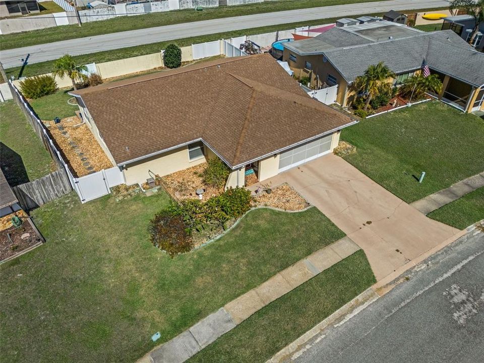 Под контрактом: $290,000 (2 спален, 2 ванн, 1603 Квадратных фут)