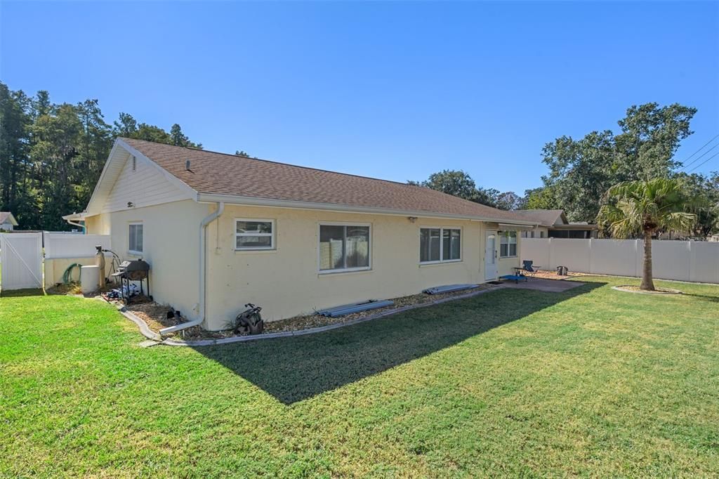 Под контрактом: $290,000 (2 спален, 2 ванн, 1603 Квадратных фут)