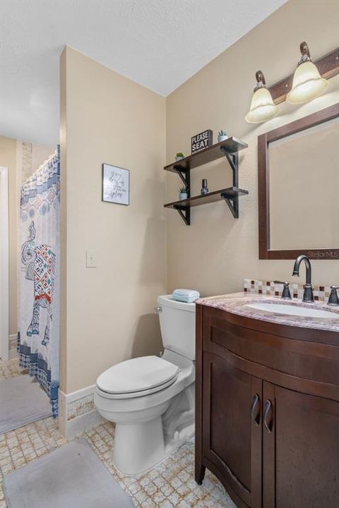 Под контрактом: $290,000 (2 спален, 2 ванн, 1603 Квадратных фут)