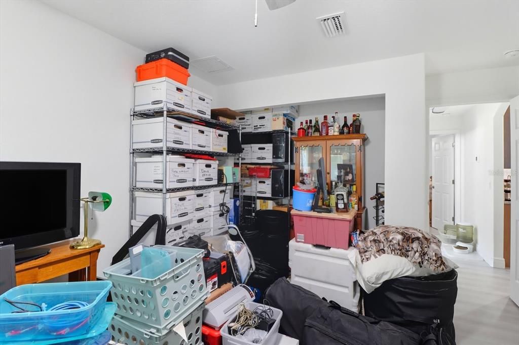 待售: $799,900 (3 贝兹, 2 浴室, 2065 平方英尺)