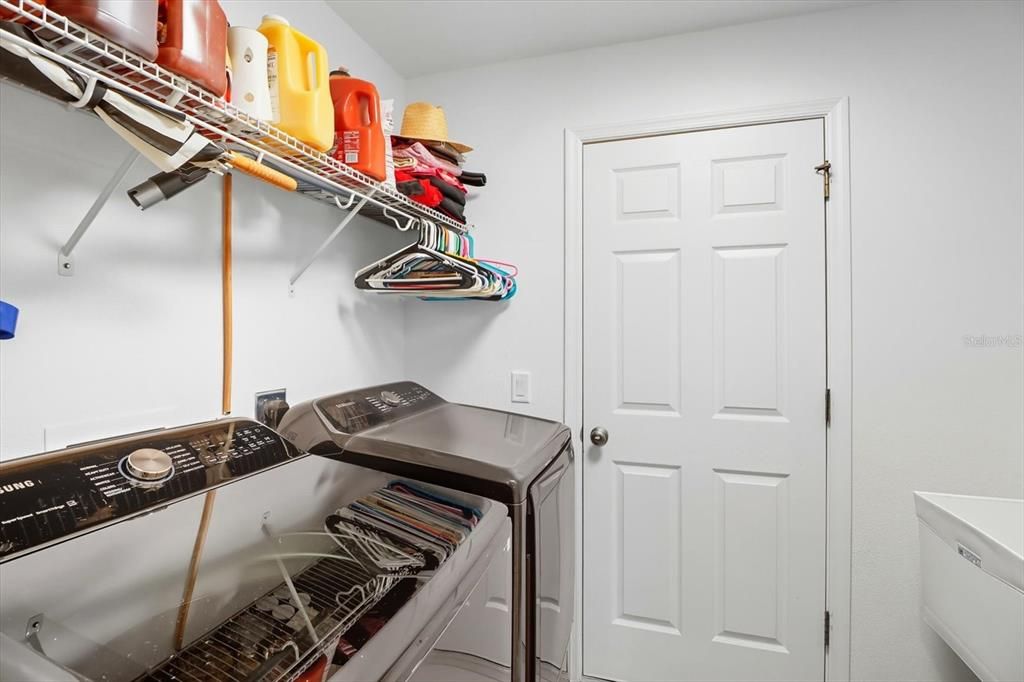 待售: $799,900 (3 贝兹, 2 浴室, 2065 平方英尺)