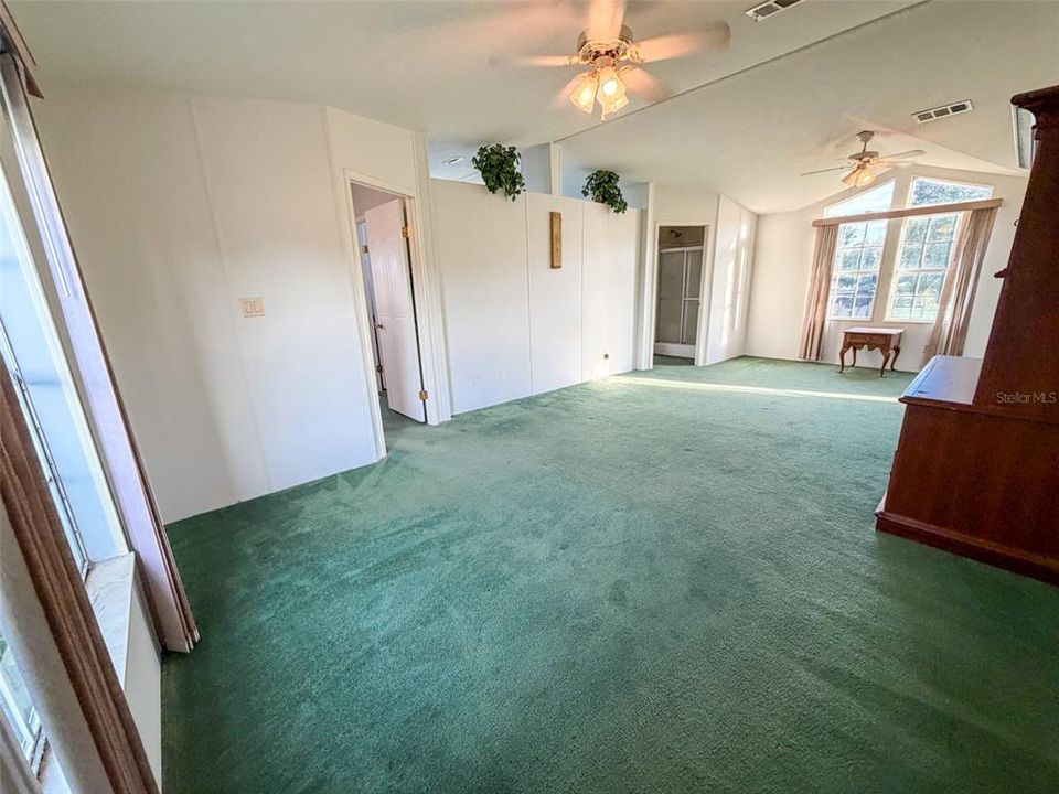 For Sale: $515,000 (4 beds, 4 baths, 2156 Square Feet)