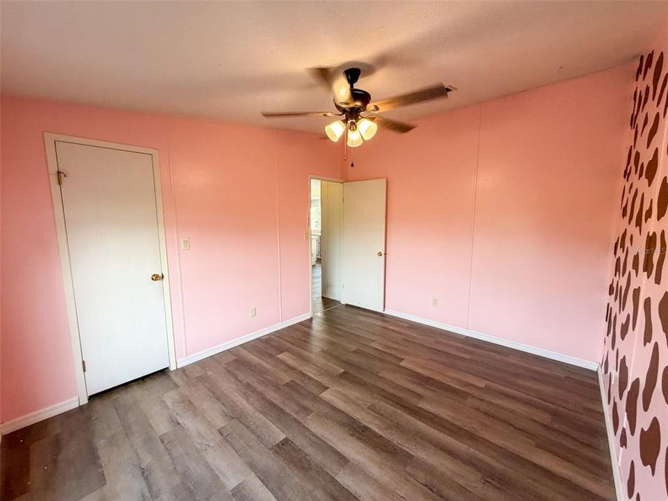 For Sale: $515,000 (4 beds, 4 baths, 2156 Square Feet)