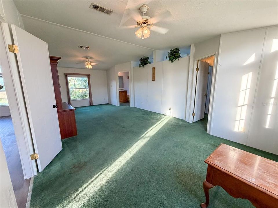 For Sale: $515,000 (4 beds, 4 baths, 2156 Square Feet)