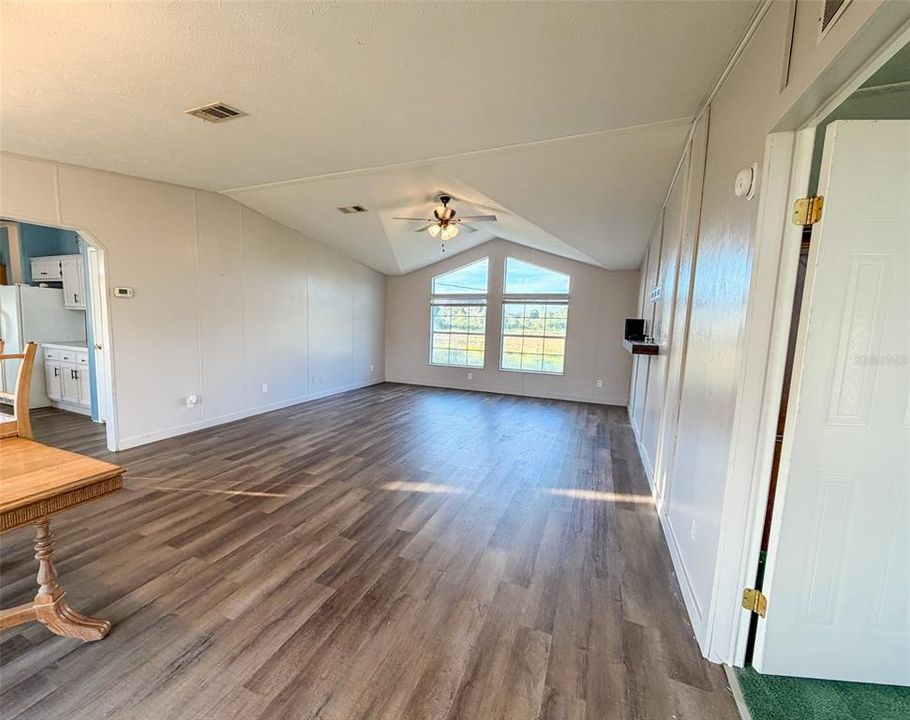 For Sale: $515,000 (4 beds, 4 baths, 2156 Square Feet)