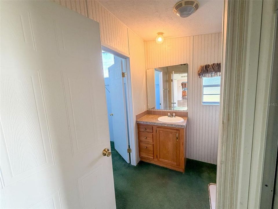 For Sale: $515,000 (4 beds, 4 baths, 2156 Square Feet)