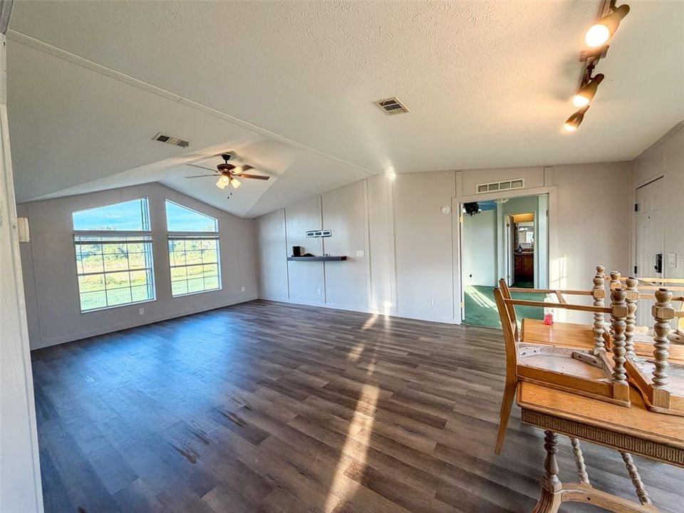 For Sale: $515,000 (4 beds, 4 baths, 2156 Square Feet)