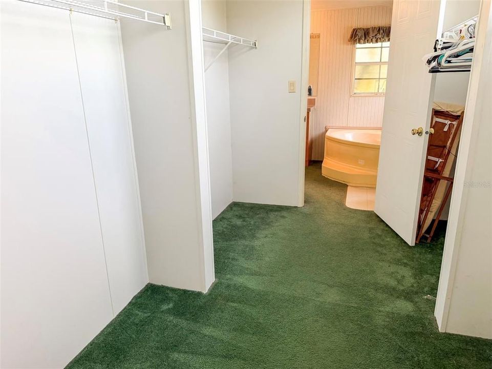 For Sale: $515,000 (4 beds, 4 baths, 2156 Square Feet)