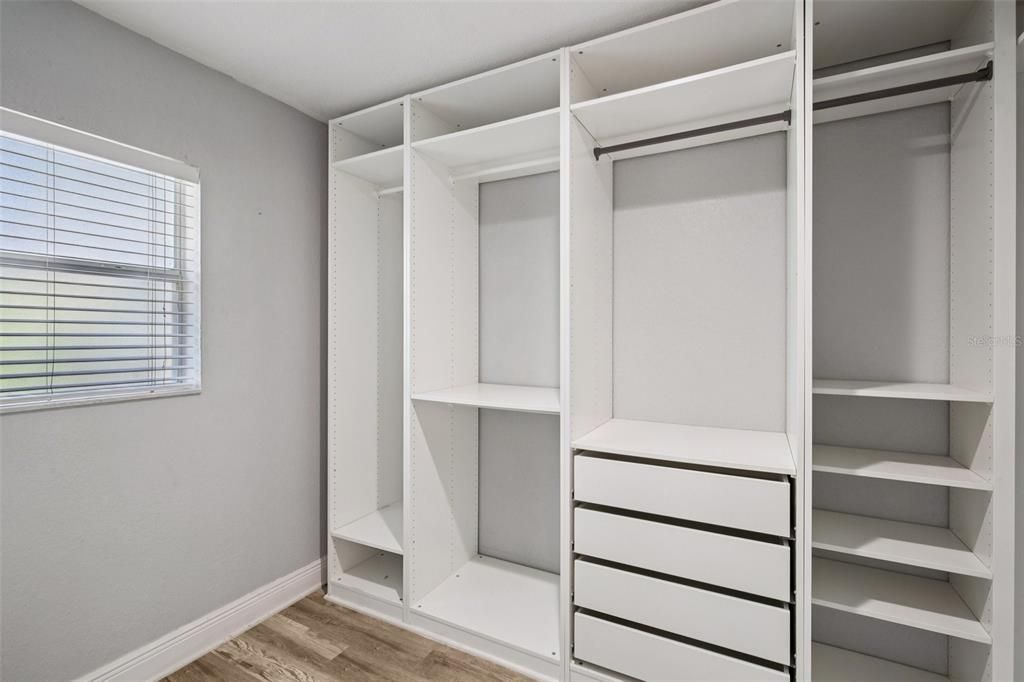 For Sale: $480,000 (4 beds, 3 baths, 3049 Square Feet)