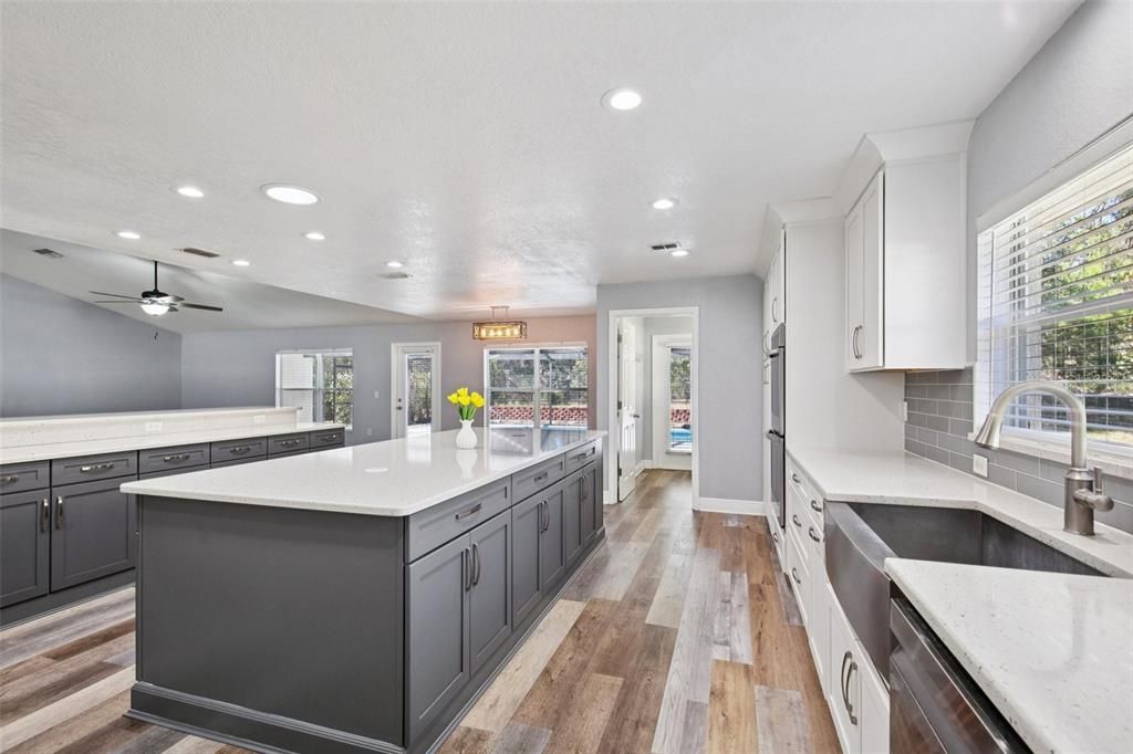 For Sale: $480,000 (4 beds, 3 baths, 3049 Square Feet)