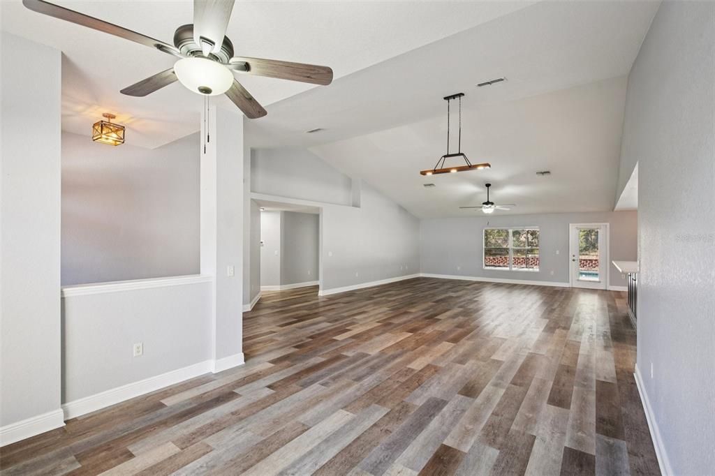 For Sale: $480,000 (4 beds, 3 baths, 3049 Square Feet)