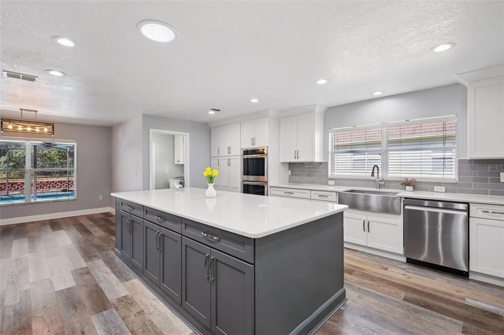 For Sale: $480,000 (4 beds, 3 baths, 3049 Square Feet)