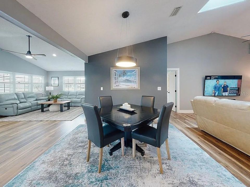 На продажу: $434,500 (3 спален, 2 ванн, 1764 Квадратных фут)