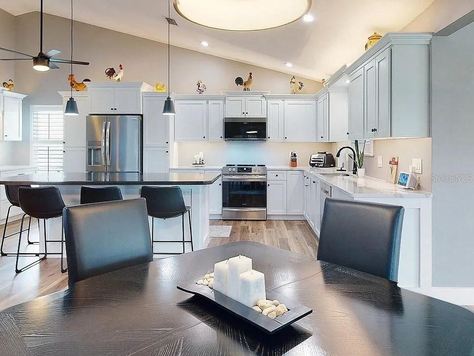 На продажу: $434,500 (3 спален, 2 ванн, 1764 Квадратных фут)