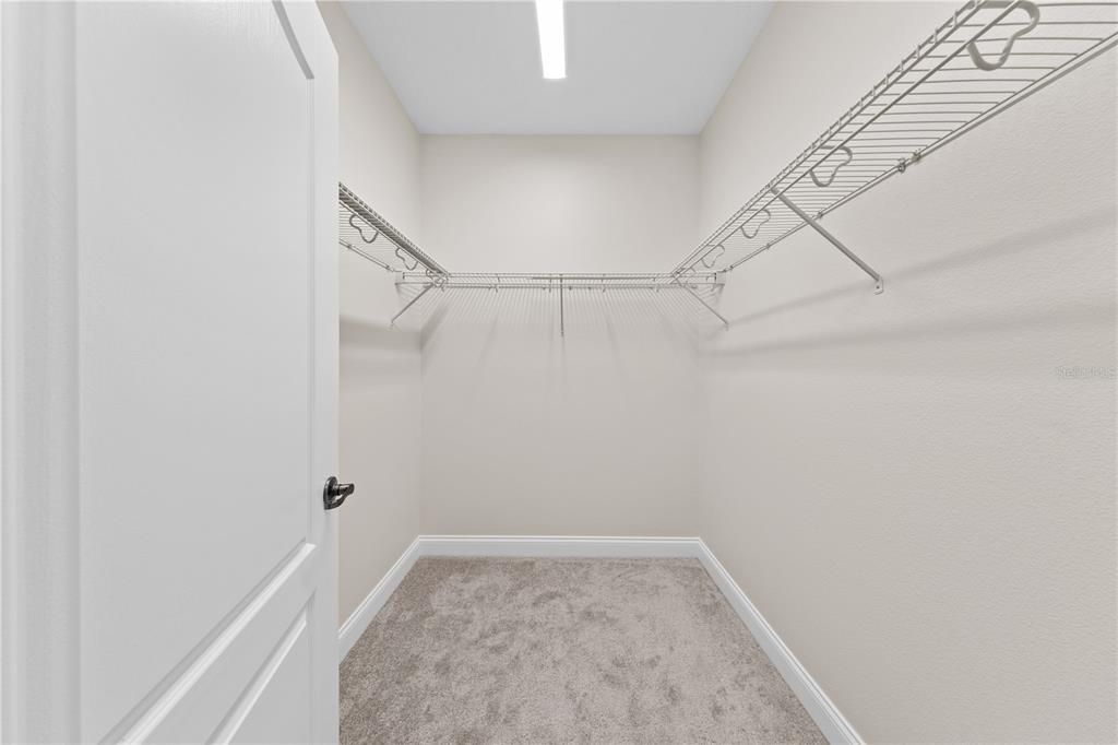 For Rent: $3,200 (4 beds, 3 baths, 2420 Square Feet)