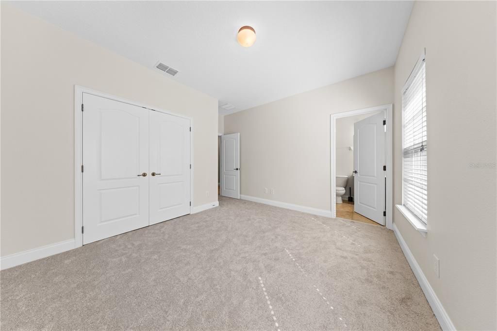 For Rent: $3,200 (4 beds, 3 baths, 2420 Square Feet)