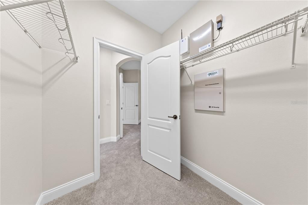 For Rent: $3,200 (4 beds, 3 baths, 2420 Square Feet)