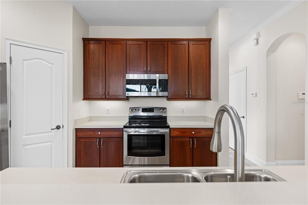 For Rent: $3,200 (4 beds, 3 baths, 2420 Square Feet)