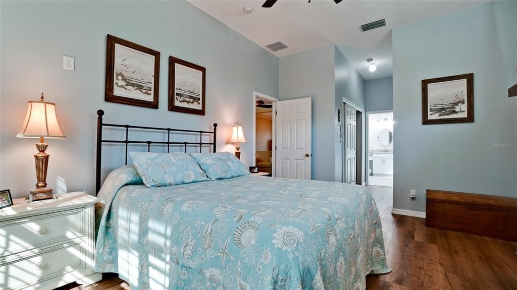 Active With Contract: $565,000 (3 beds, 2 baths, 1889 Square Feet)