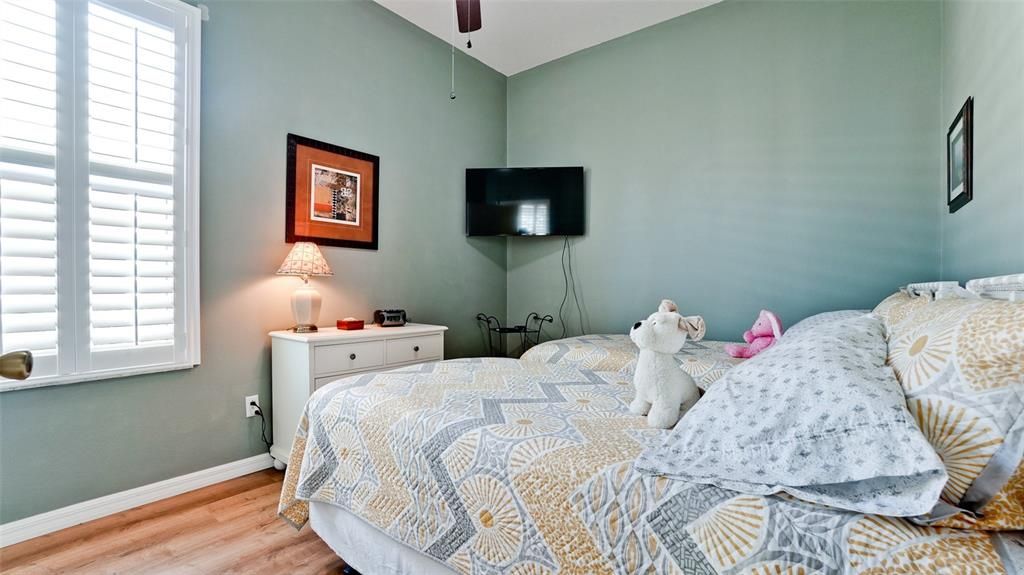 Active With Contract: $565,000 (3 beds, 2 baths, 1889 Square Feet)