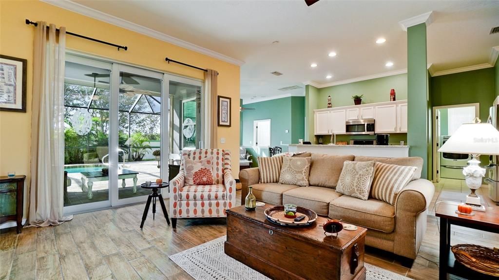 Active With Contract: $565,000 (3 beds, 2 baths, 1889 Square Feet)