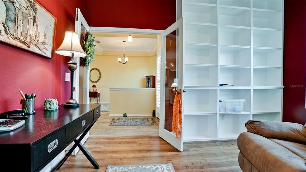 Active With Contract: $565,000 (3 beds, 2 baths, 1889 Square Feet)